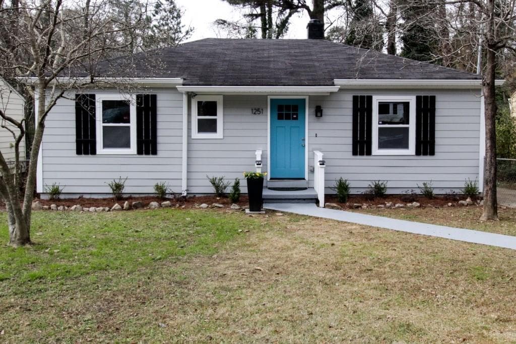 3 bedroom, 1,286 sq ft single family residence sold at 1251 Elizabeth Avenue, Atlanta, GA 30310