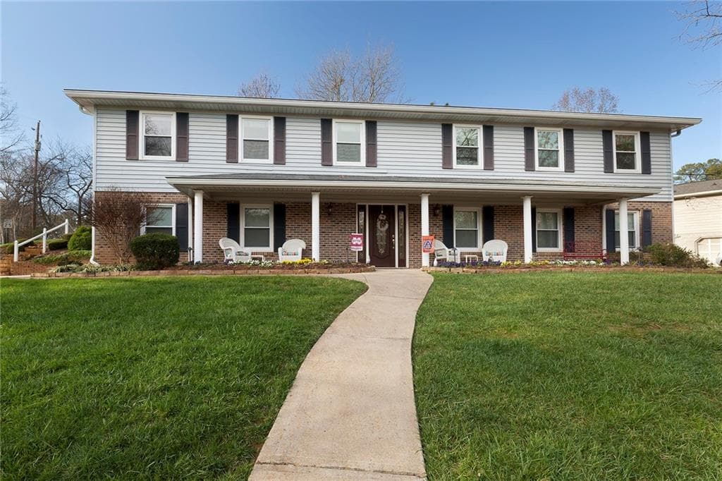 4 bedroom, 2,697 sq ft single family residence sold at 618 Windgrove Road, Marietta, GA 30067