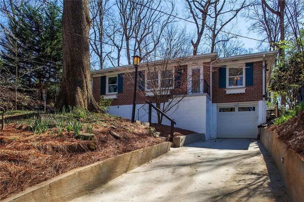 3 bedroom, 1,170 sq ft single family residence sold at 1721 Coventry Road, Decatur, GA 30030