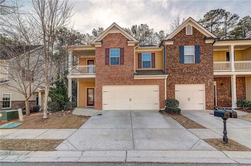 3 bedroom, 2,111 sq ft townhouse sold at 333 Franklin Lane, Acworth, GA 30102