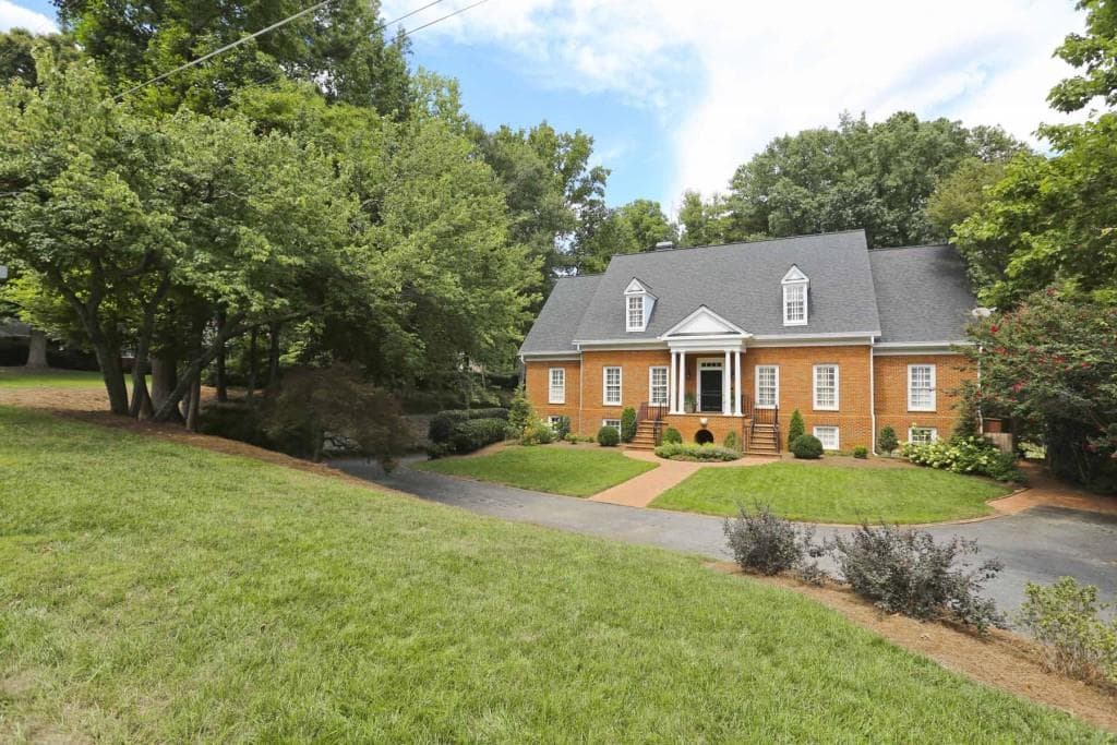 6 bedroom, 7,553 sq ft single family residence sold at 4345 Brookview Drive, Atlanta, GA 30339
