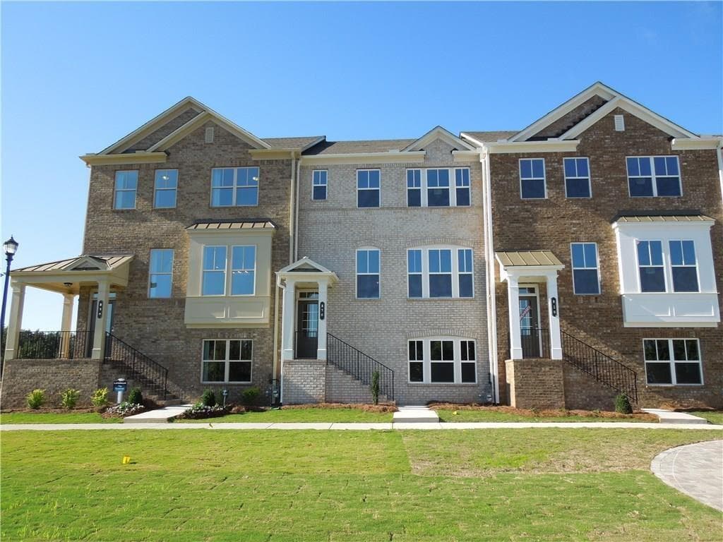 656 Sunset Park Drive 1404, Suwanee, GA 30024 — most recent listing photo