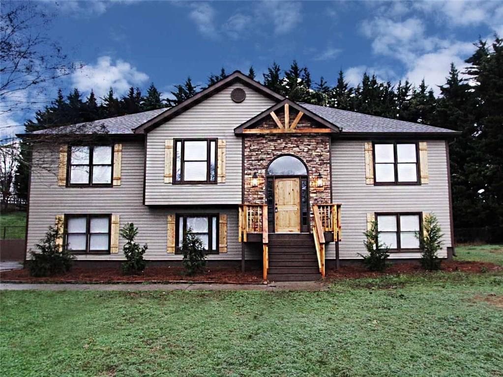 3 bedroom, 2,545 sq ft single family residence sold at 204 Cameron Court, Acworth, GA 30102