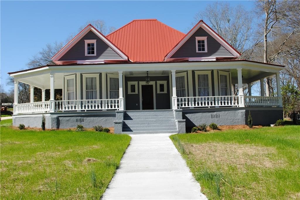 5 bedroom, 5,000 sq ft single family residence sold at 218 Athens Street, Jefferson, GA 30549