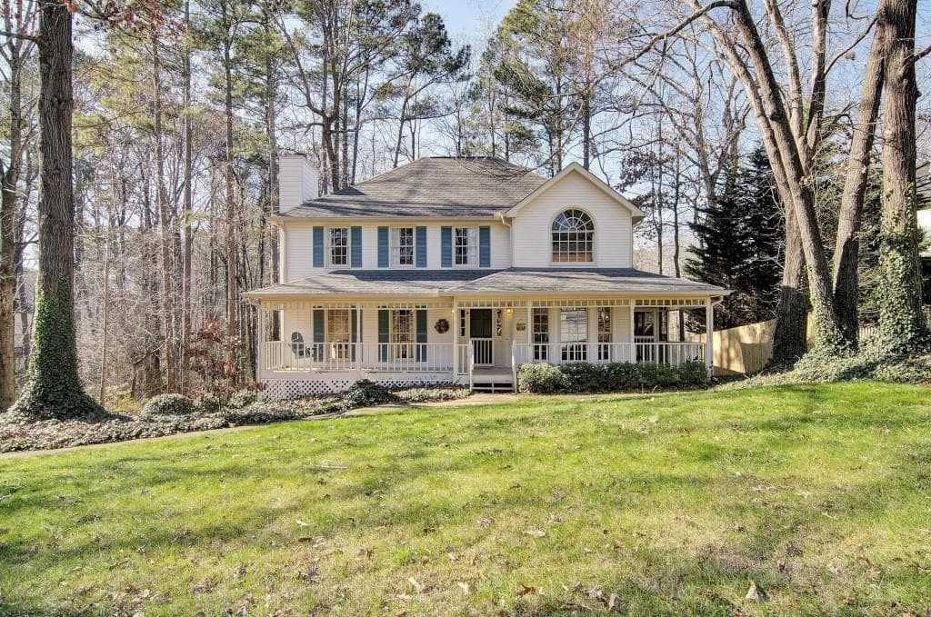 4 bedroom, 2,586 sq ft single family residence sold at 4711 Hickory Bend Drive, Acworth, GA 30102