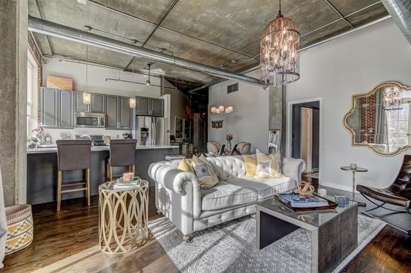 1 bedroom, 1,020 sq ft condominium sold at 3235 Roswell Road 411, Atlanta, GA 30305