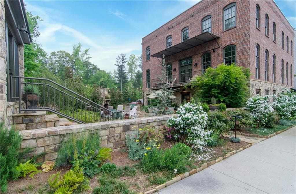 449 Selborne Way, Chattahoochee Hills, GA 30268 — most recent listing photo
