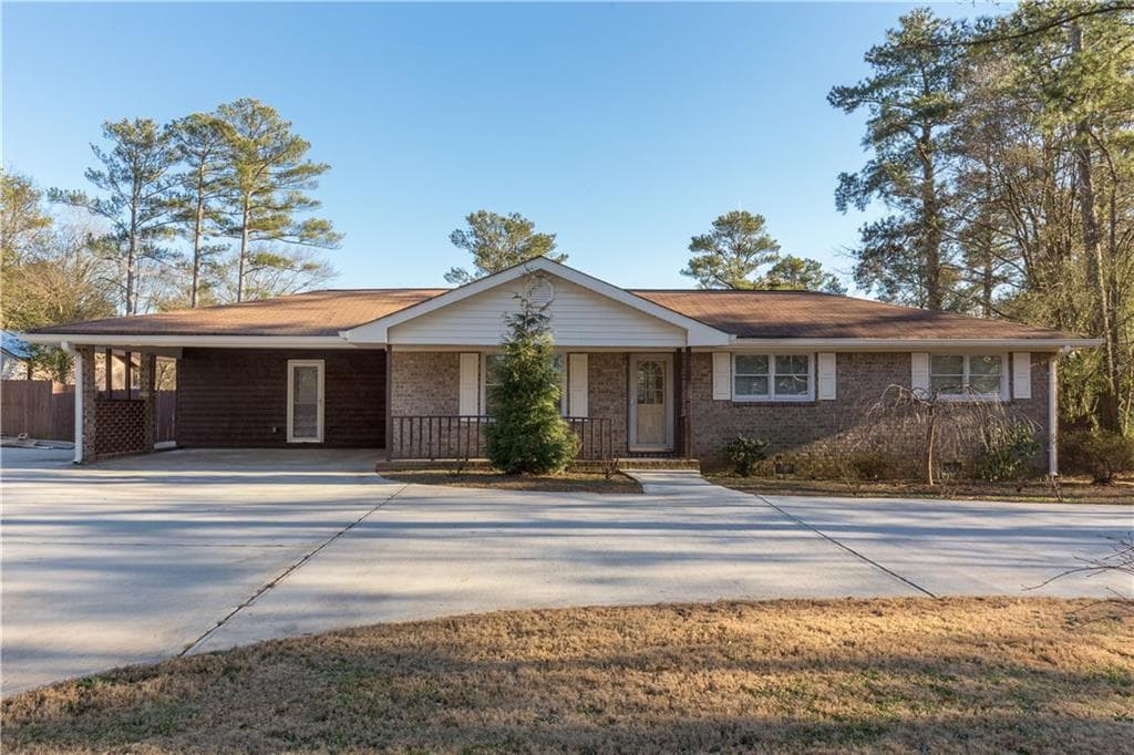 2 bedroom, 1,350 sq ft single family residence sold at 1405 Dillon Road, Austell, GA 30168