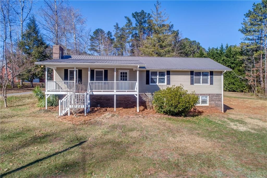 3 bedroom, 1,508 sq ft single family residence sold at 6471 Victory Drive, Acworth, GA 30102