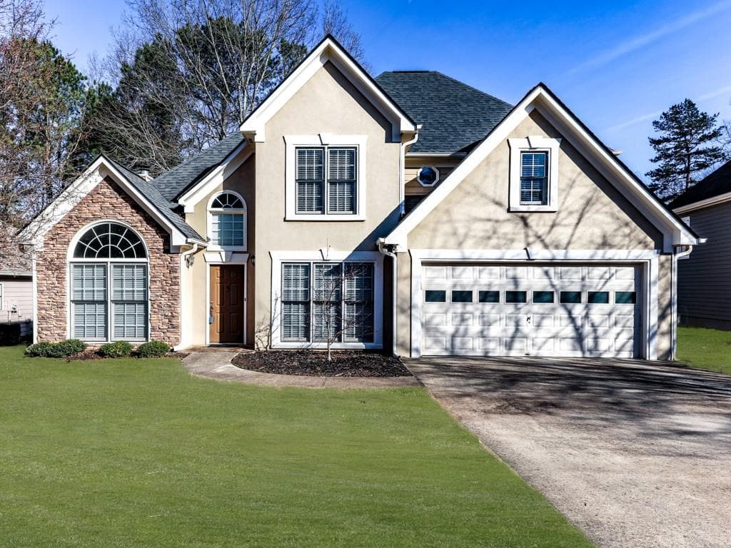 3 bedroom, 2,062 sq ft single family residence sold at 122 Dragging Canoe, Woodstock, GA 30189