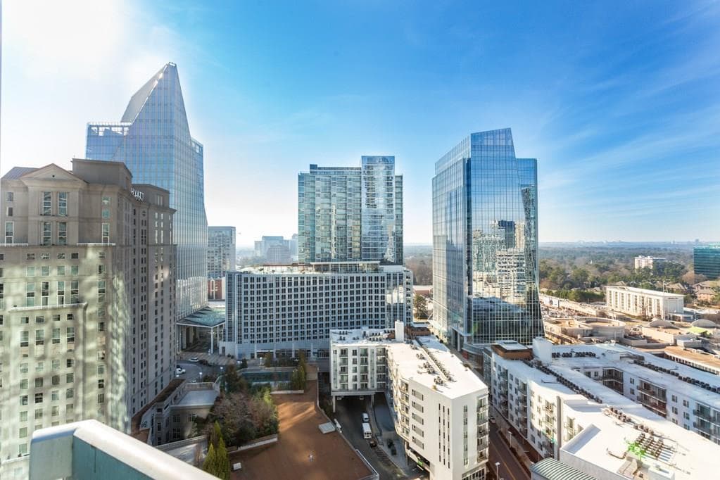 2 bedroom, 1,223 sq ft condominium sold at 3324 Peachtree Road 1918, Atlanta, GA 30326