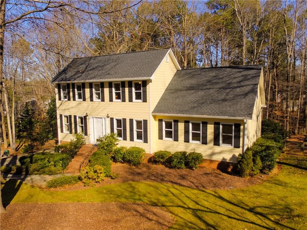 3 bedroom, 2,380 sq ft single family residence sold at 115 Plantation Trace, Woodstock, GA 30188