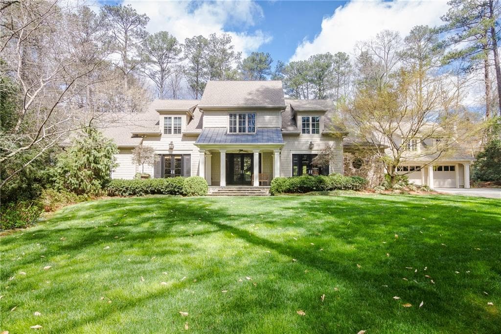 7 bedroom, 6,094 sq ft single family residence sold at 991 Somerset Drive, Atlanta, GA 30327