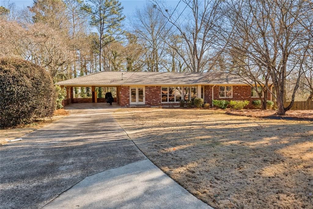 895 Melody Lane, Roswell, GA 30075 — most recent listing photo