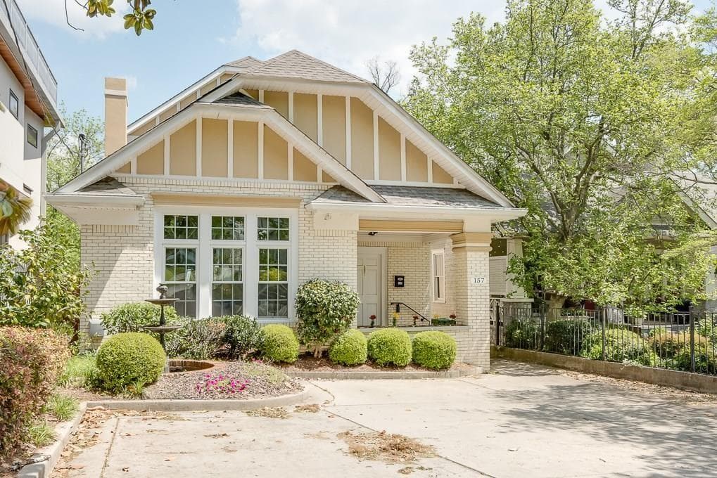 5 bedroom, 7,260 sq ft single family residence sold at 157 The Prado, Atlanta, GA 30309
