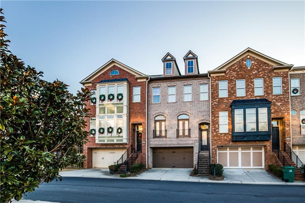 4 bedroom, 2,829 sq ft townhouse sold at 3323 Vintage Circle 2, Smyrna, GA 30080