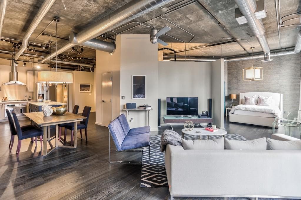 2 bedroom, 1,235 sq ft condominium sold at 3235 ROSWELL Road 412, Atlanta, GA 30305