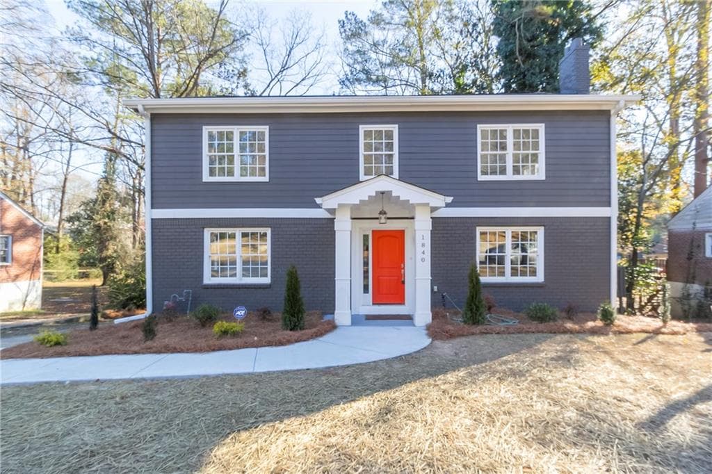 4 bedroom, 2,160 sq ft single family residence sold at 1840 S Gordon Street, Atlanta, GA 30310