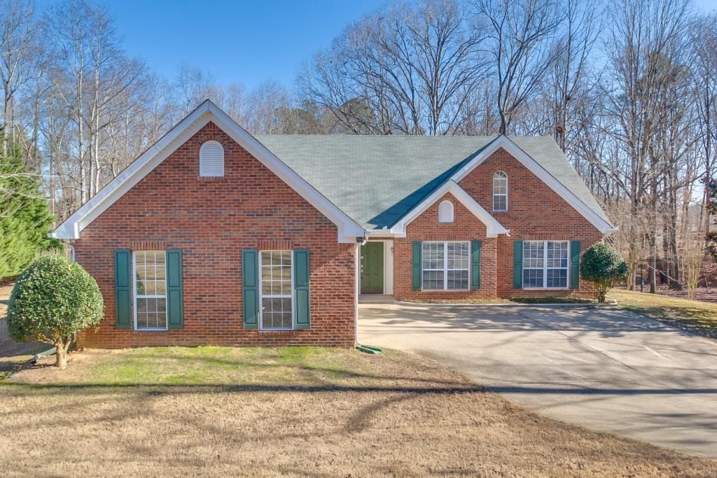 4 bedroom, 2,338 sq ft single family residence sold at 2487 Hamilton Parc Lane, Buford, GA 30519
