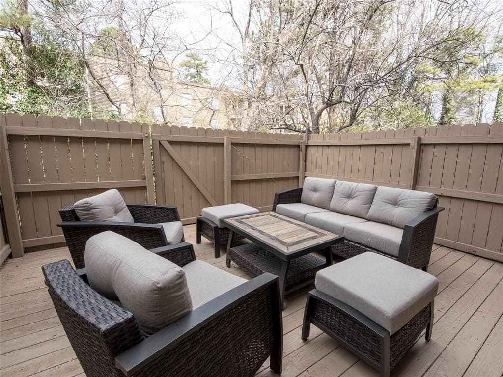 1 bedroom, 625 sq ft condominium sold at 3160 Seven Pines Court 105, Atlanta, GA 30339