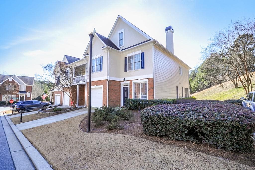 5 bedroom, 2,522 sq ft townhouse sold at 2354 Maplewood Court 2354, Atlanta, GA 30339