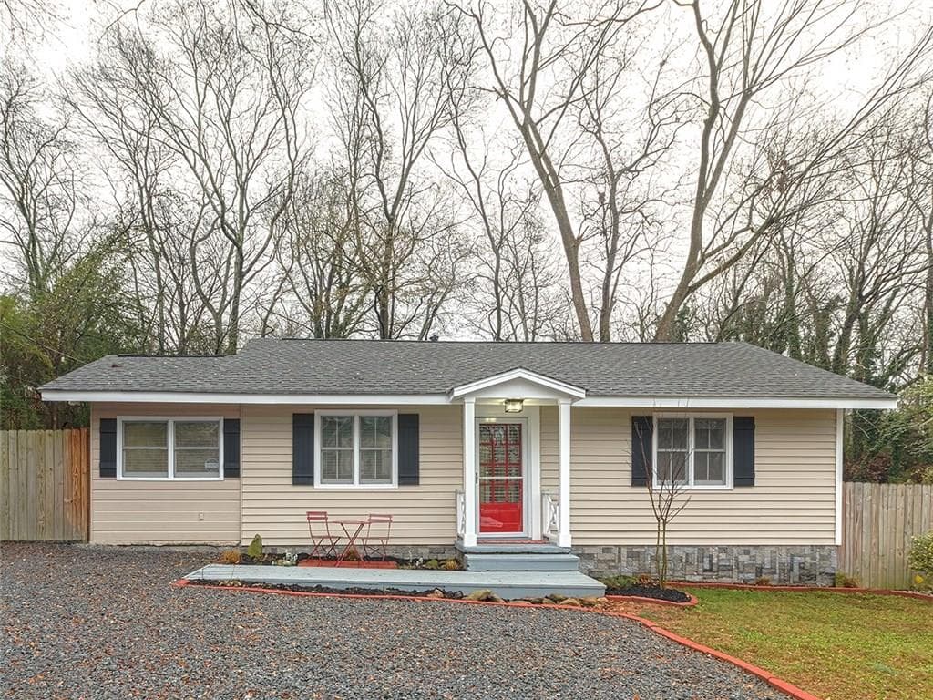2 bedroom, 996 sq ft single family residence sold at 2674 Rosemary Street, Atlanta, GA 30318