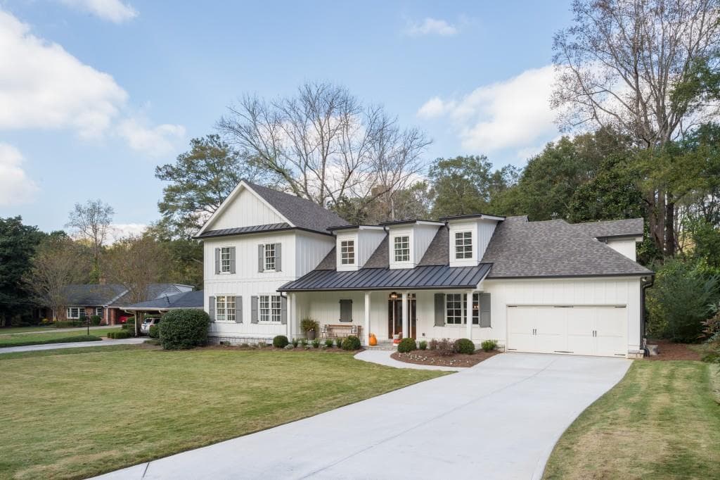 752 Starlight Court, Sandy Springs, GA 30342 — most recent listing photo