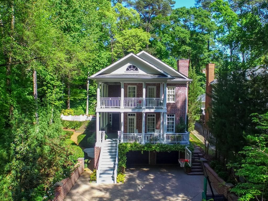 5 bedroom single family residence sold at 675 Norfleet Road, Atlanta, GA 30305