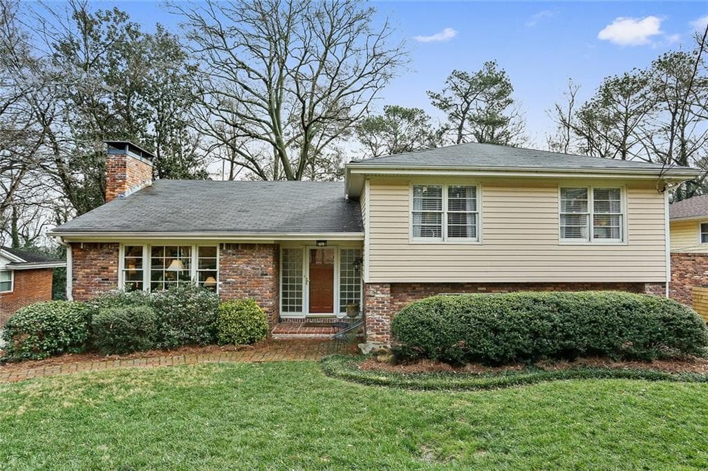 4 bedroom, 1,777 sq ft single family residence sold at 1979 Lebanon Drive, Atlanta, GA 30324