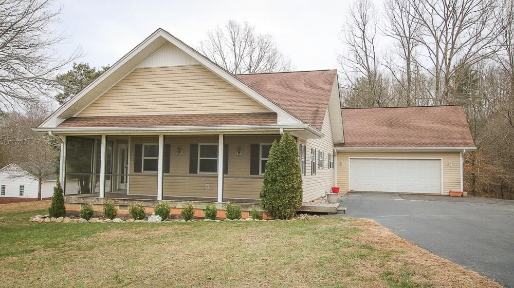 1420 Old Hardman Btms Road, Clarkesville, GA 30523 — most recent listing photo