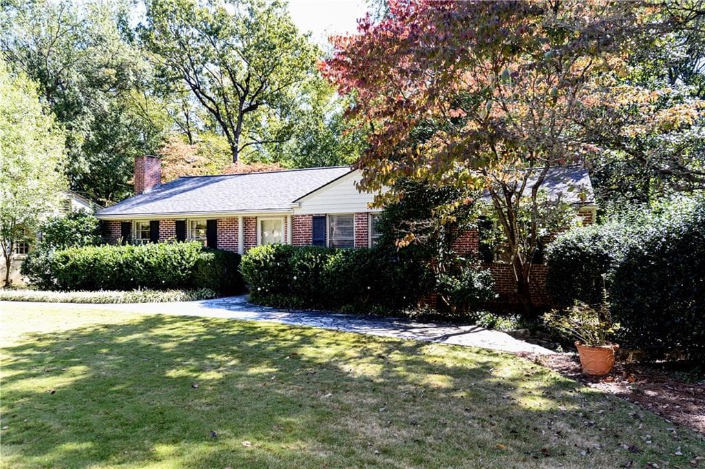 3 bedroom, 1,641 sq ft single family residence sold at 1877 Colland Drive, Atlanta, GA 30318