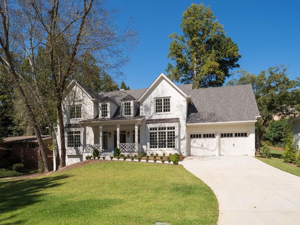 5 bedroom, 4,202 sq ft single family residence sold at 325 Eppington Drive, Atlanta, GA 30327