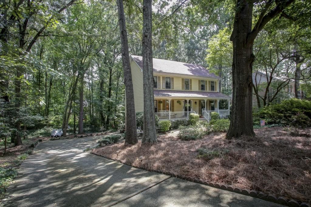 1890 O Shea Lane, Marietta, GA 30062 — most recent listing photo