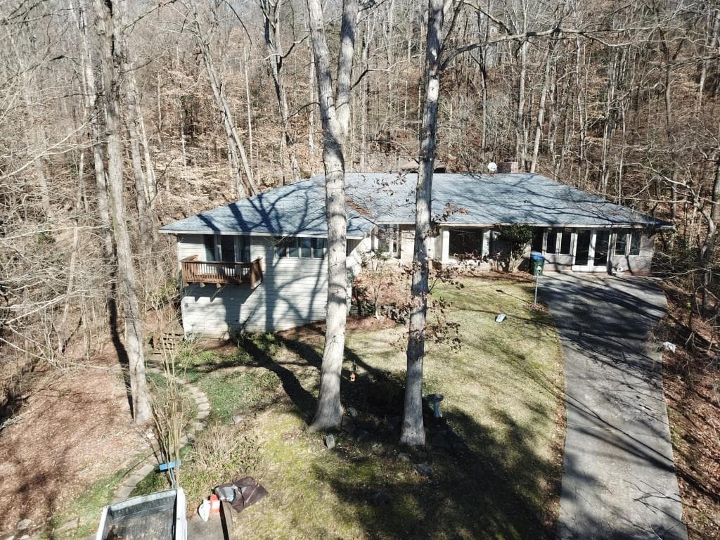 3 bedroom, 2,435 sq ft single family residence sold at 210 Azalea Drive, Roswell, GA 30075
