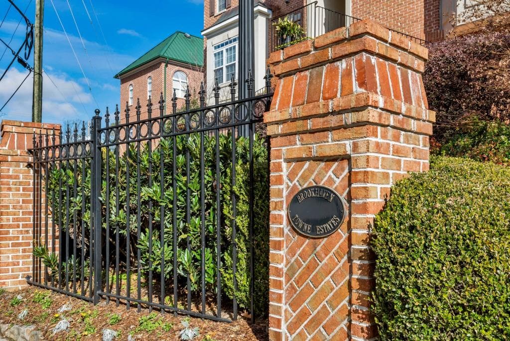 4 bedroom, 3,744 sq ft townhouse sold at 2539 Ellijay Drive, Brookhaven, GA 30319