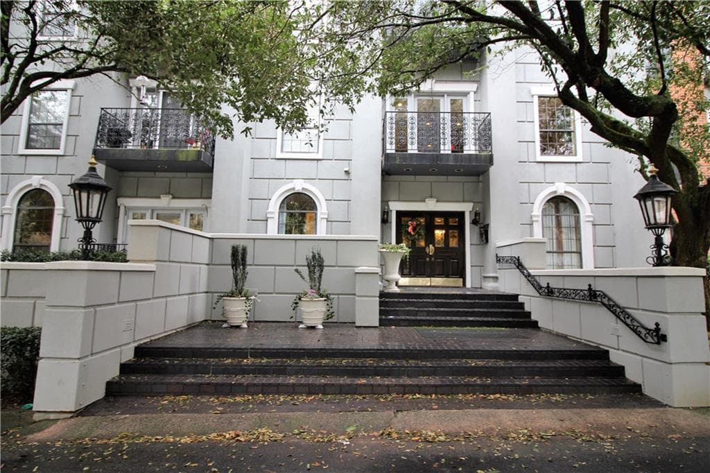 2 bedroom, 1,434 sq ft condominium sold at 3071 Lenox Road 15, Atlanta, GA 30324