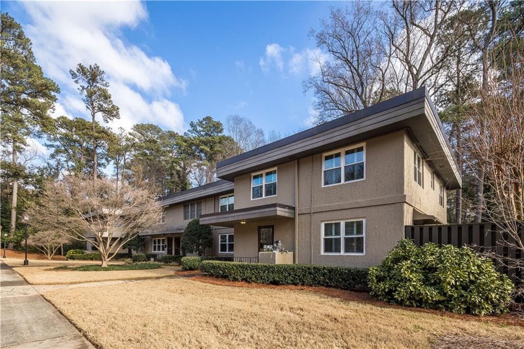 319 Lakemoore Drive F, Atlanta, GA 30342 — most recent listing photo