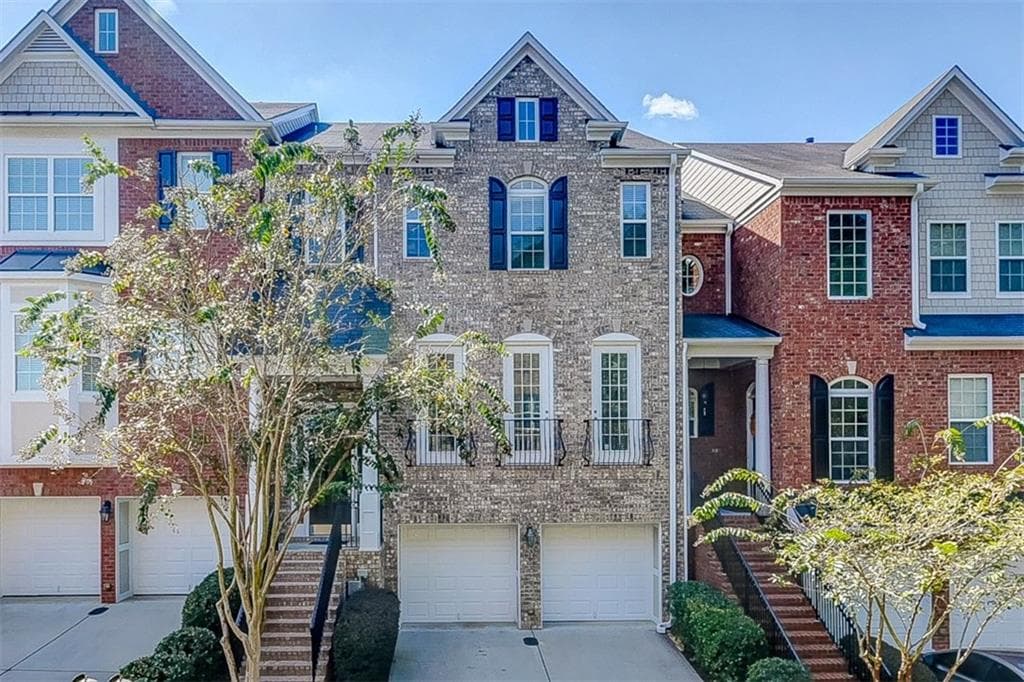 4 bedroom, 3,638 sq ft townhouse sold at 3096 Woodwalk Drive, Atlanta, GA 30339
