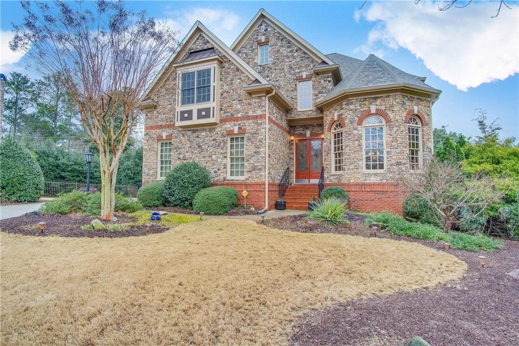 5 bedroom, 5,172 sq ft single family residence sold at 2995 Haynes Trail, Alpharetta, GA 30022