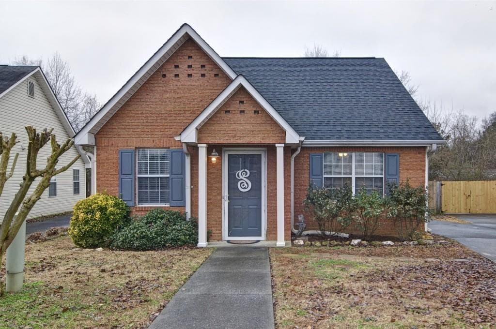 76 Pointe North Drive, Cartersville, GA 30120 — most recent listing photo
