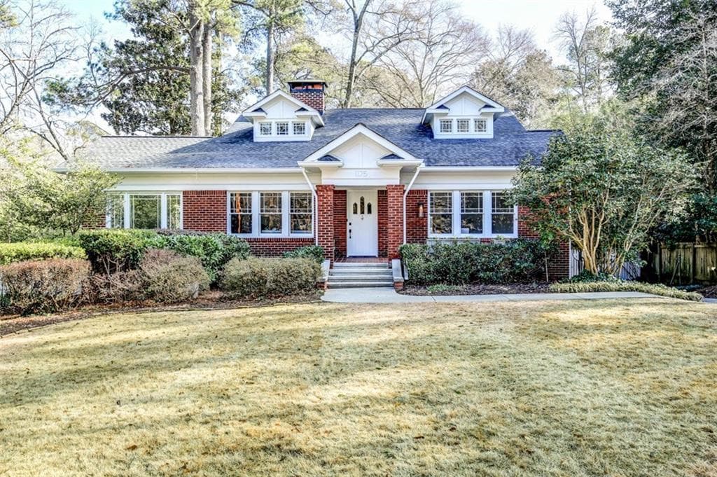 5 bedroom, 3,715 sq ft single family residence sold at 1175 Oxford Road, Atlanta, GA 30306