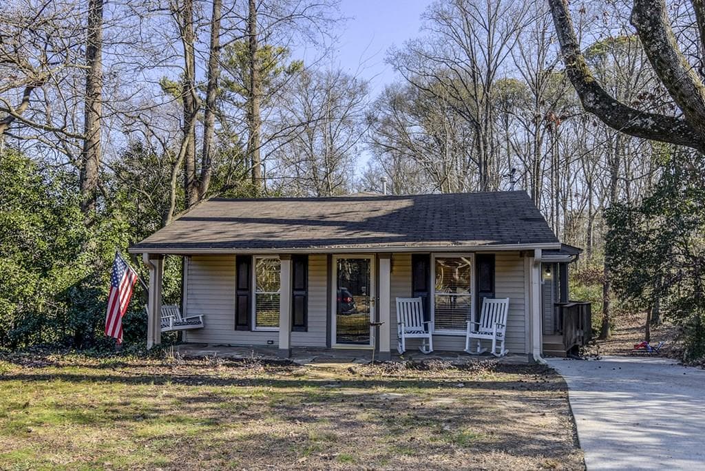 3 bedroom single family residence sold at 1851 Volberg Street, Atlanta, GA 30318