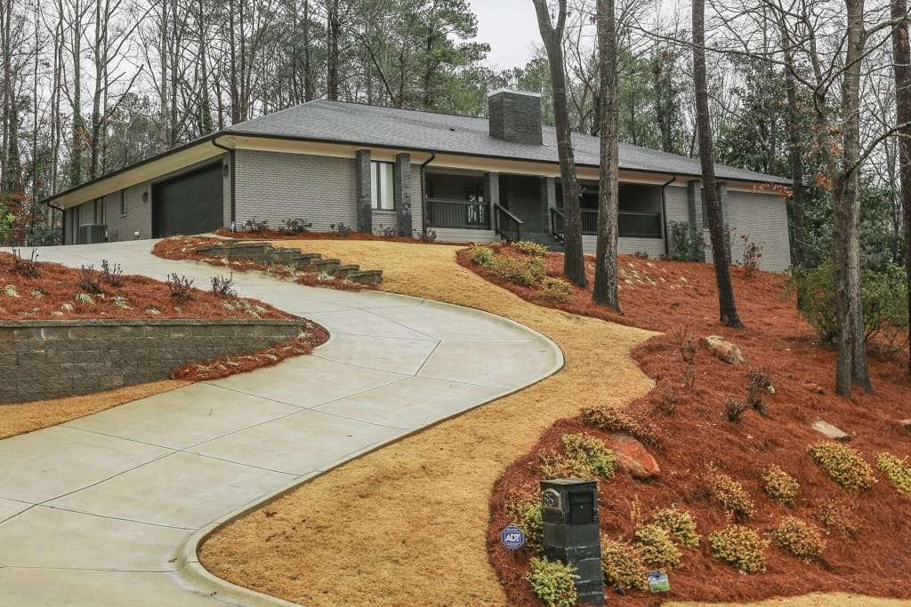 4 bedroom, 3,153 sq ft single family residence sold at 85 Mountain Creek Trace, Atlanta, GA 30328