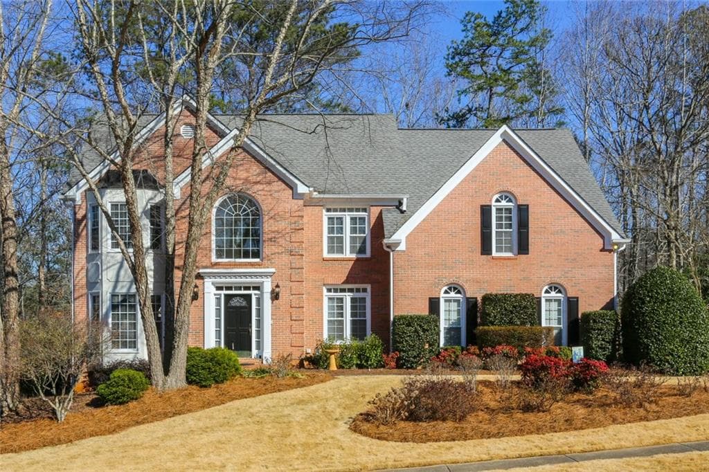 4 bedroom, 3,173 sq ft single family residence sold at 2207 Lullwater Drive, Woodstock, GA 30189