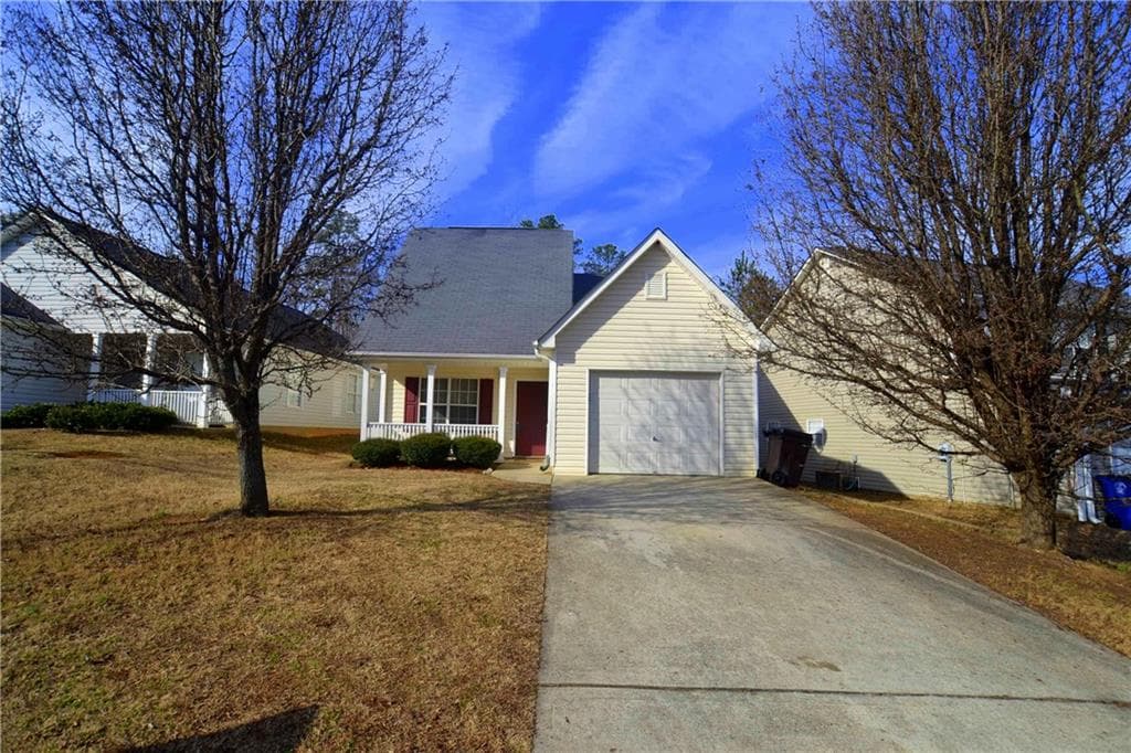 3 bedroom, 1,294 sq ft single family residence sold at 7141 Crystal Creek Place, Douglasville, GA 30134