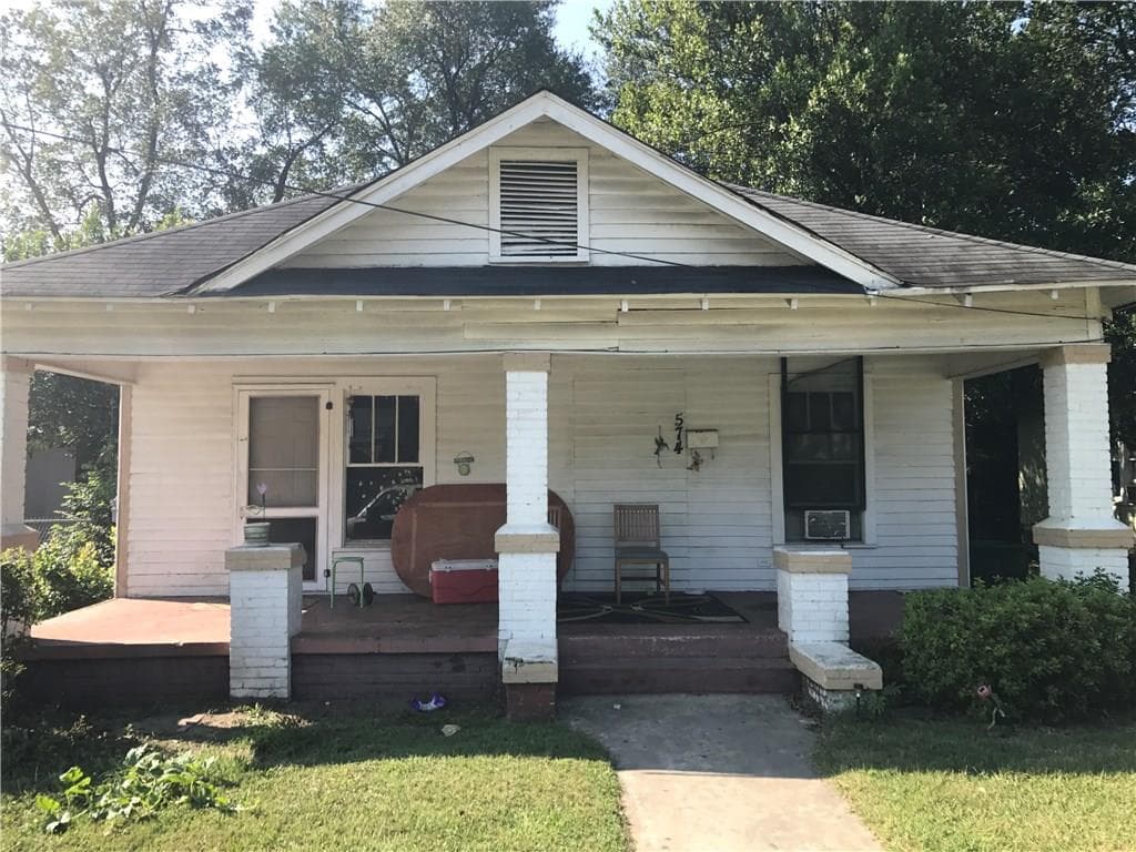 3 bedroom single family residence sold at 574 Villa Crest, Macon, GA 31206
