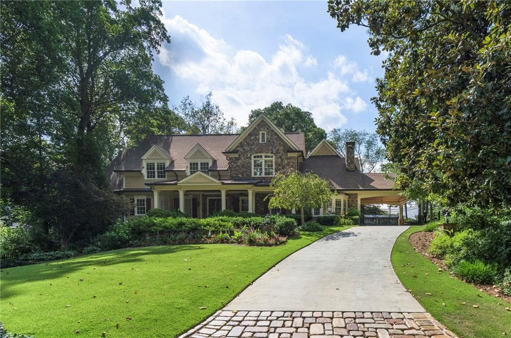 6 bedroom, 7,472 sq ft single family residence sold at 4500 Club Valley Drive, Atlanta, GA 30319