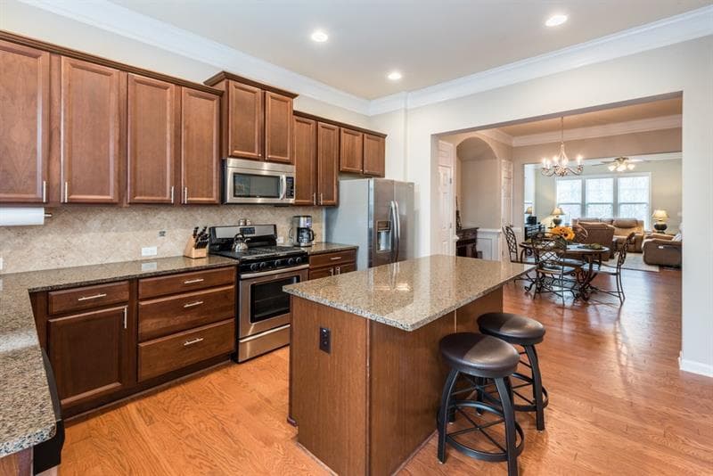 3 bedroom, 2,200 sq ft townhouse sold at 1643 Sabastian Point, Atlanta, GA 30329