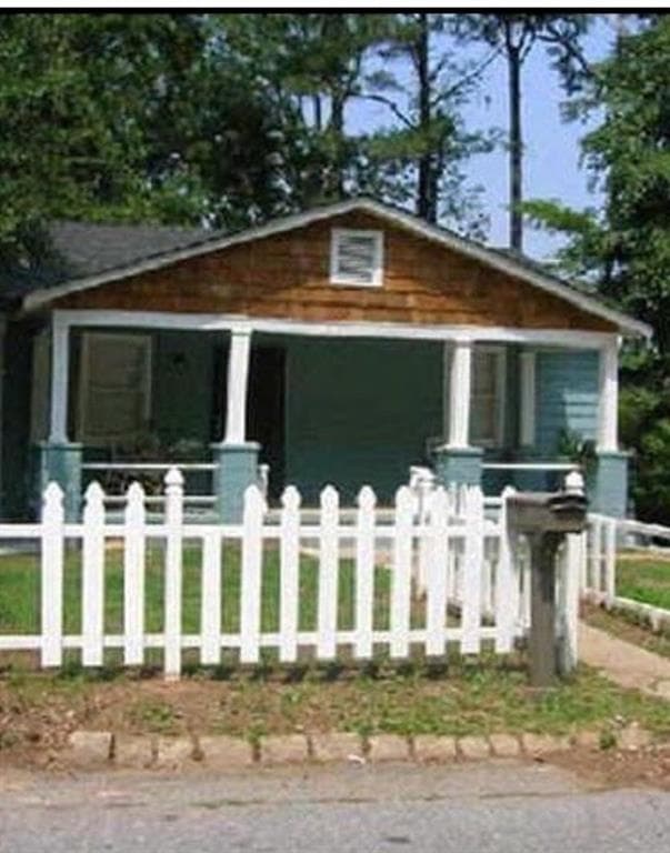 3 bedroom, 1,080 sq ft single family residence sold at 1987 Ruth Street, Atlanta, GA 30318