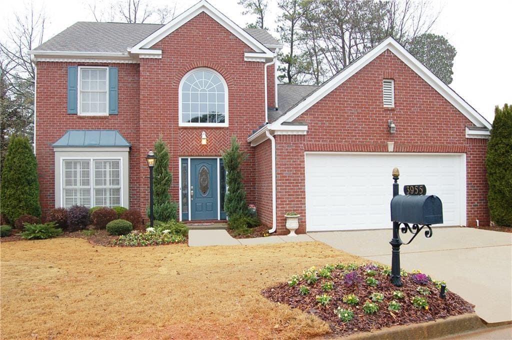 3 bedroom, 2,100 sq ft single family residence sold at 3955 Kendall Cove, Atlanta, GA 30340